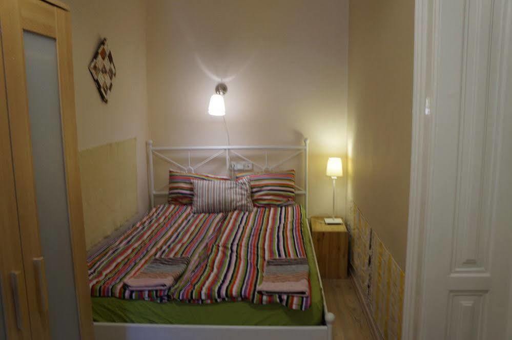 Jazzy Vibes Parliament Rooms And Ensuites Budapest Exteriör bild