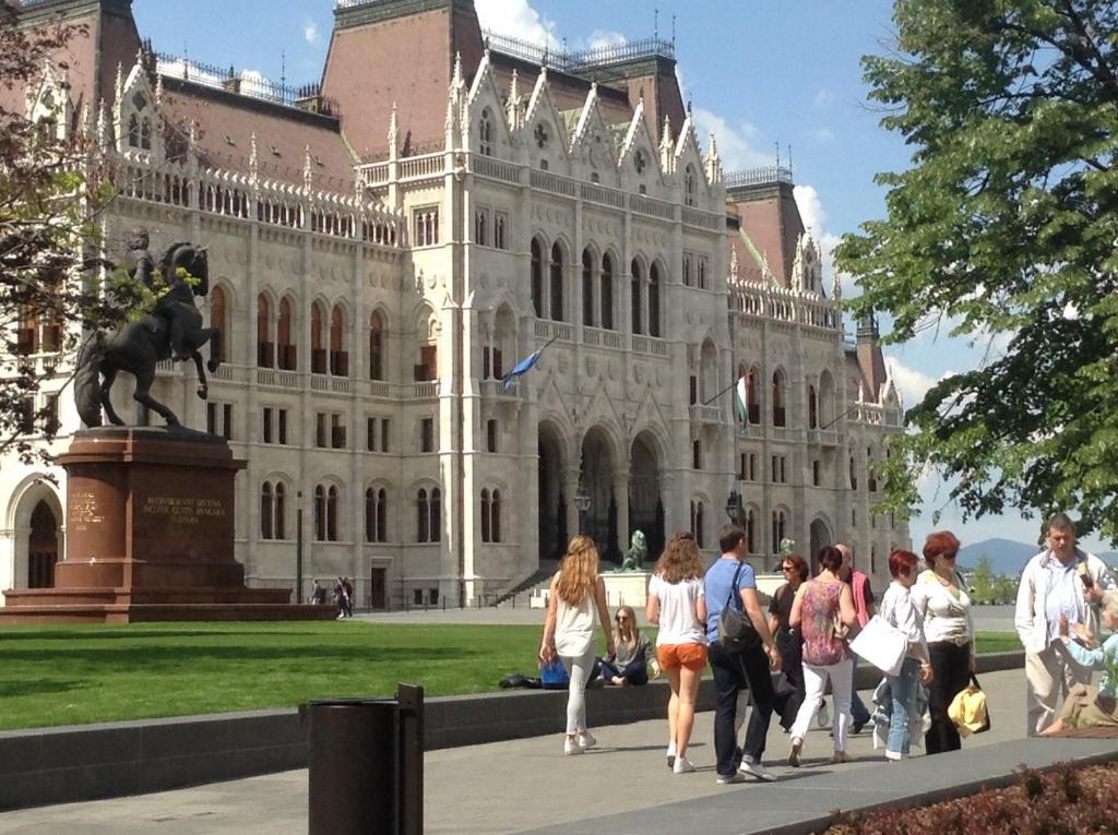 Jazzy Vibes Parliament Rooms And Ensuites Budapest Exteriör bild